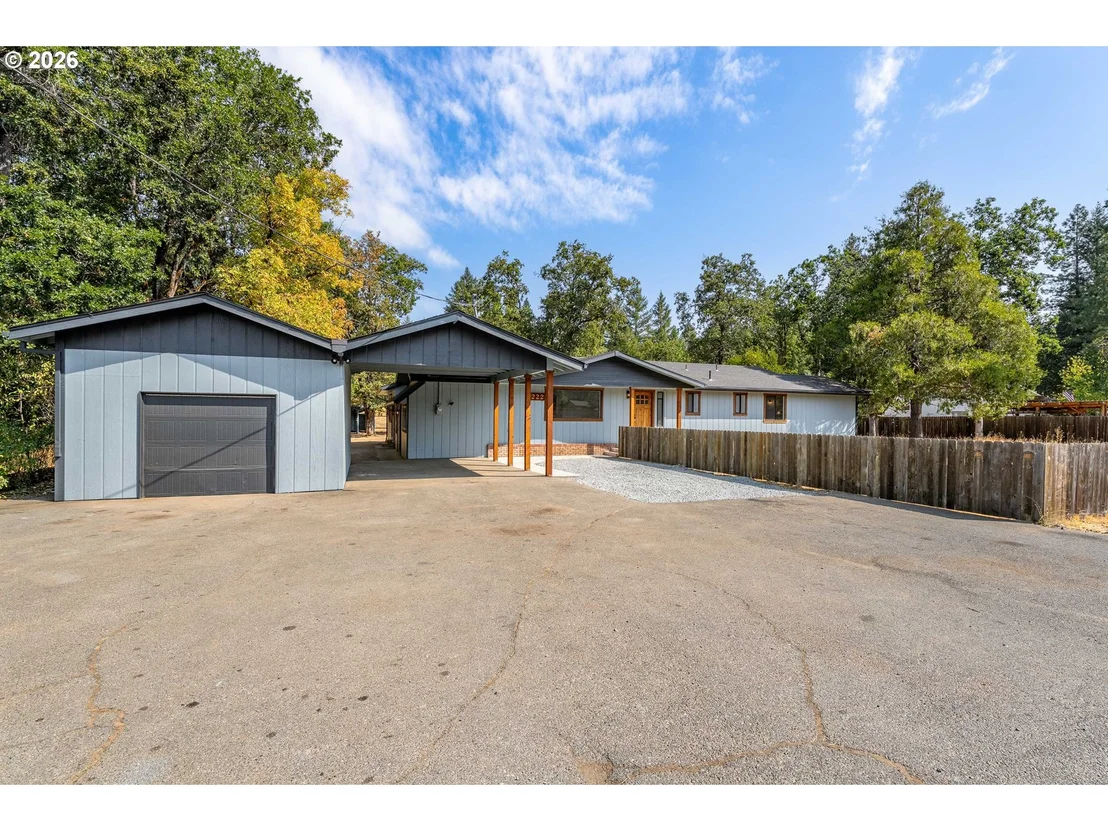 Photo of 222 SHADYWOOD DR