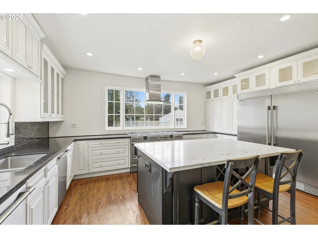 Photo of 1241 DIVISION ST