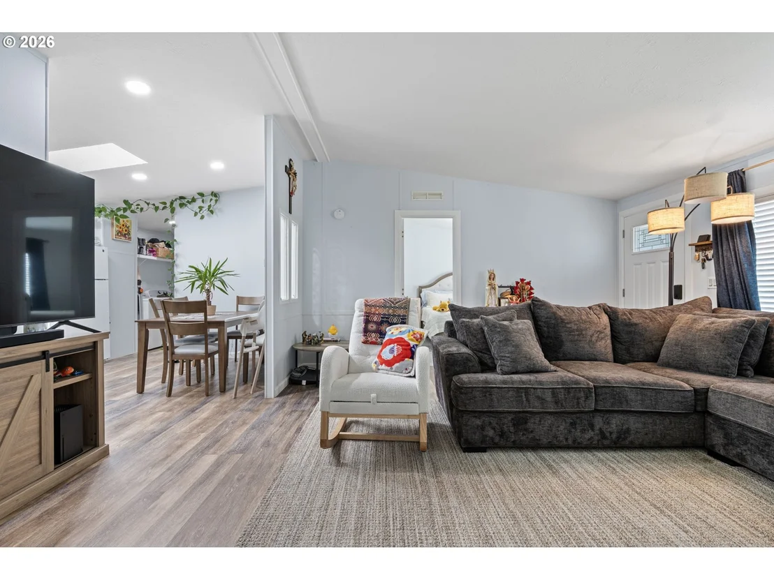 Photo of 518 SCOTTS GLEN DR