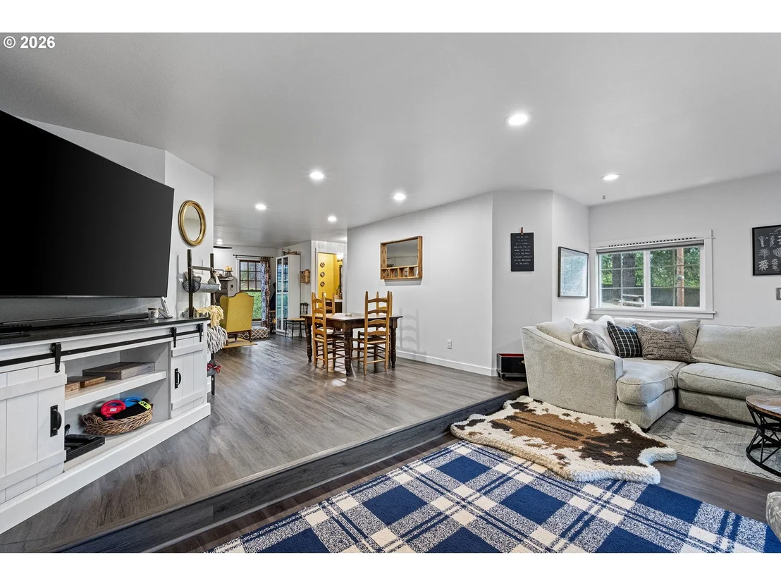 Photo of 39066 CARR TRAIL RD