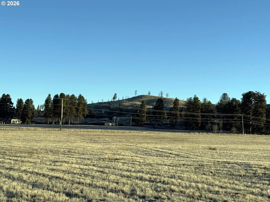 Photo of Unit 2 at Skywalker LN