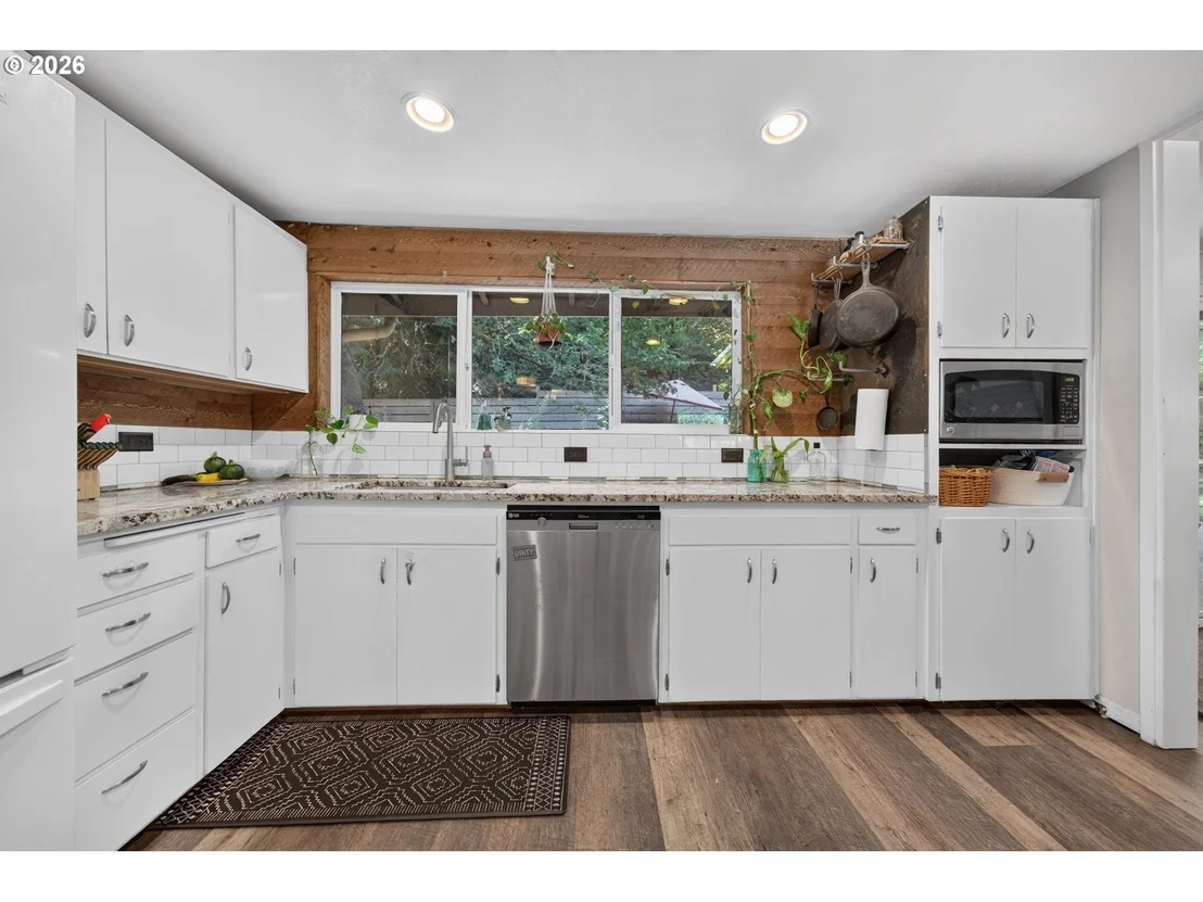 Photo of 390 HUNINGTON AVE