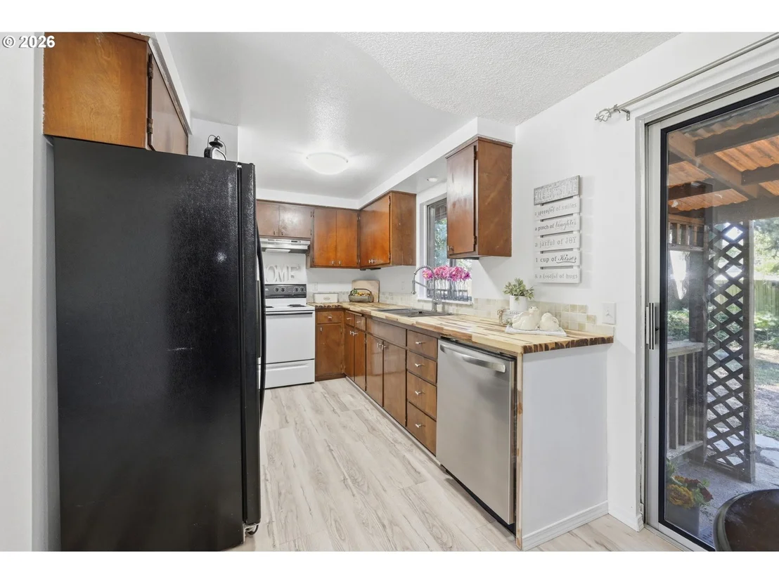 Photo of 2250 W IRWIN WAY