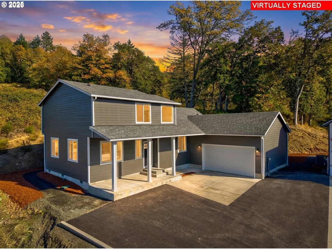 Photo of 664 BROOKS LOOP
