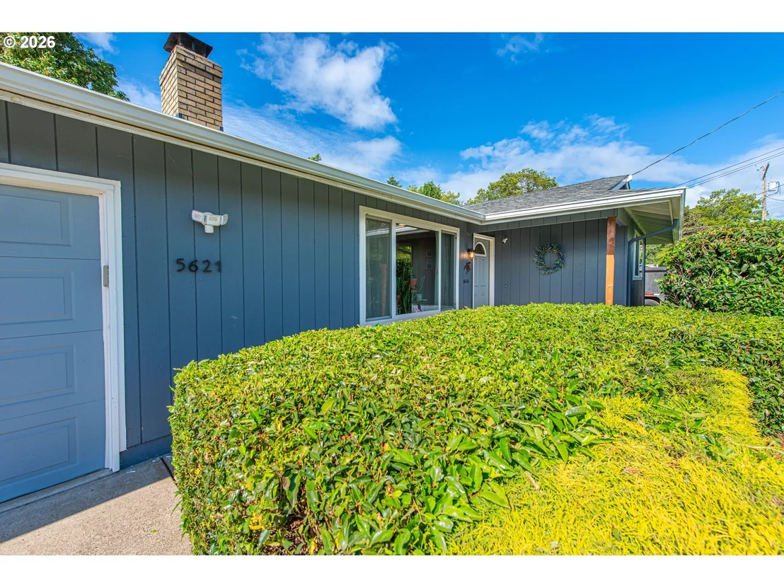 Photo of 5621 CODY AVE