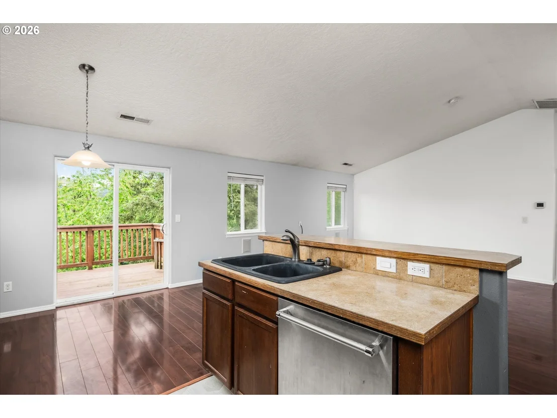 Photo of 553 S 48TH PL