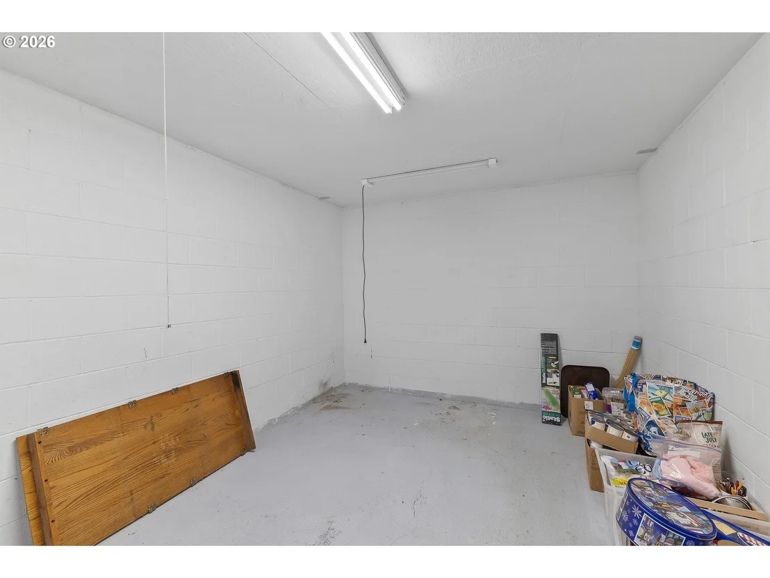 Photo of 711 H AVE