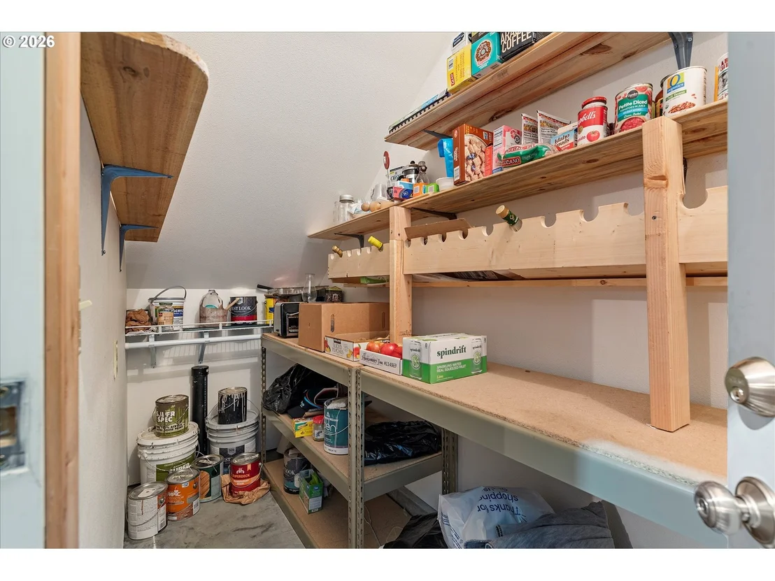 Photo of 395 BONANZA ST