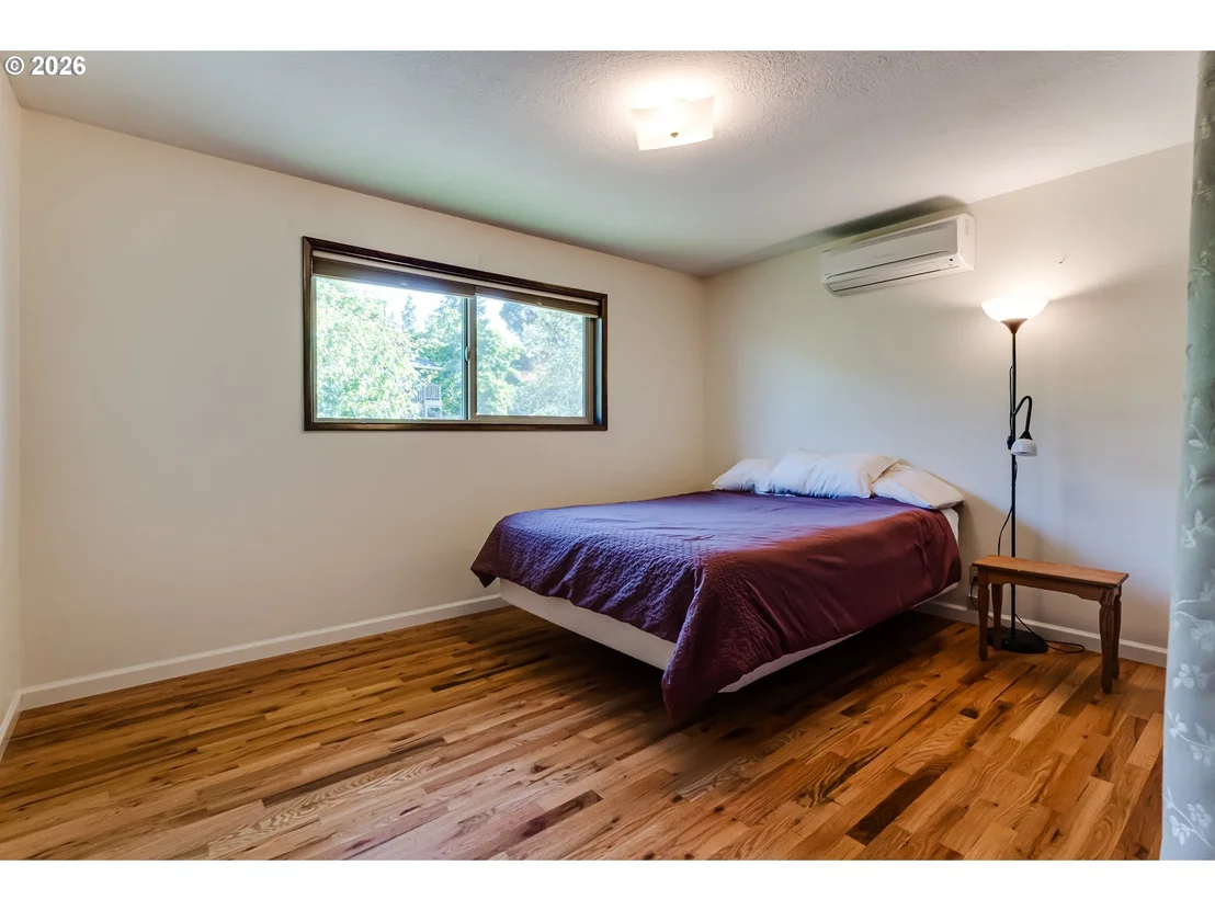 Photo of 450 W 28TH AVE