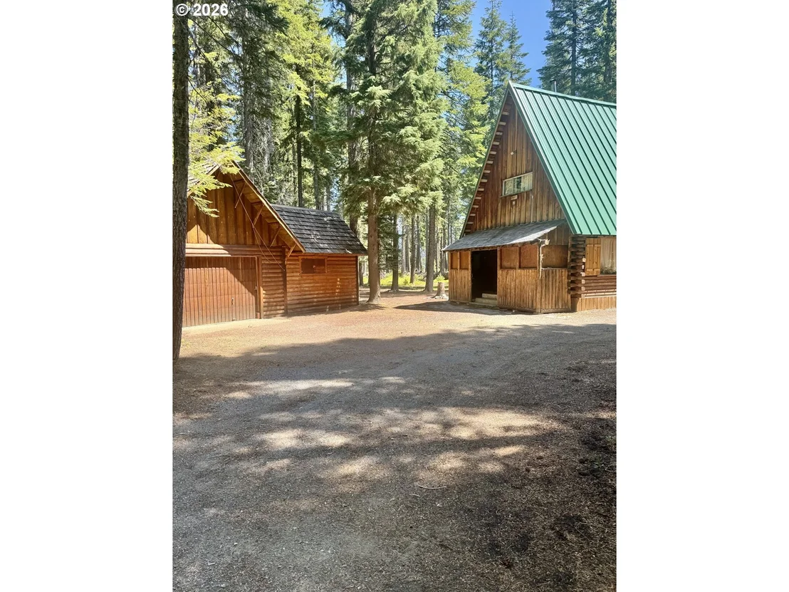 Photo of 10 DIAMOND LAKE LOOP