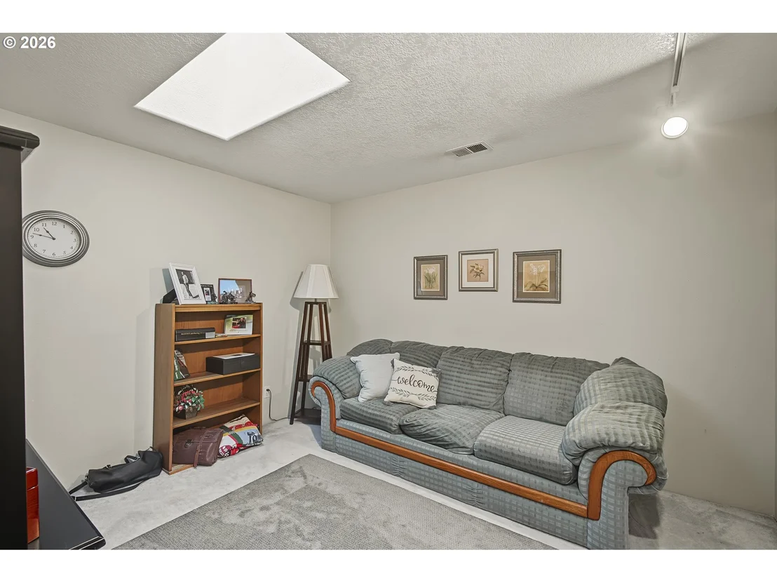 Photo of 501 NW MAWRCREST PL