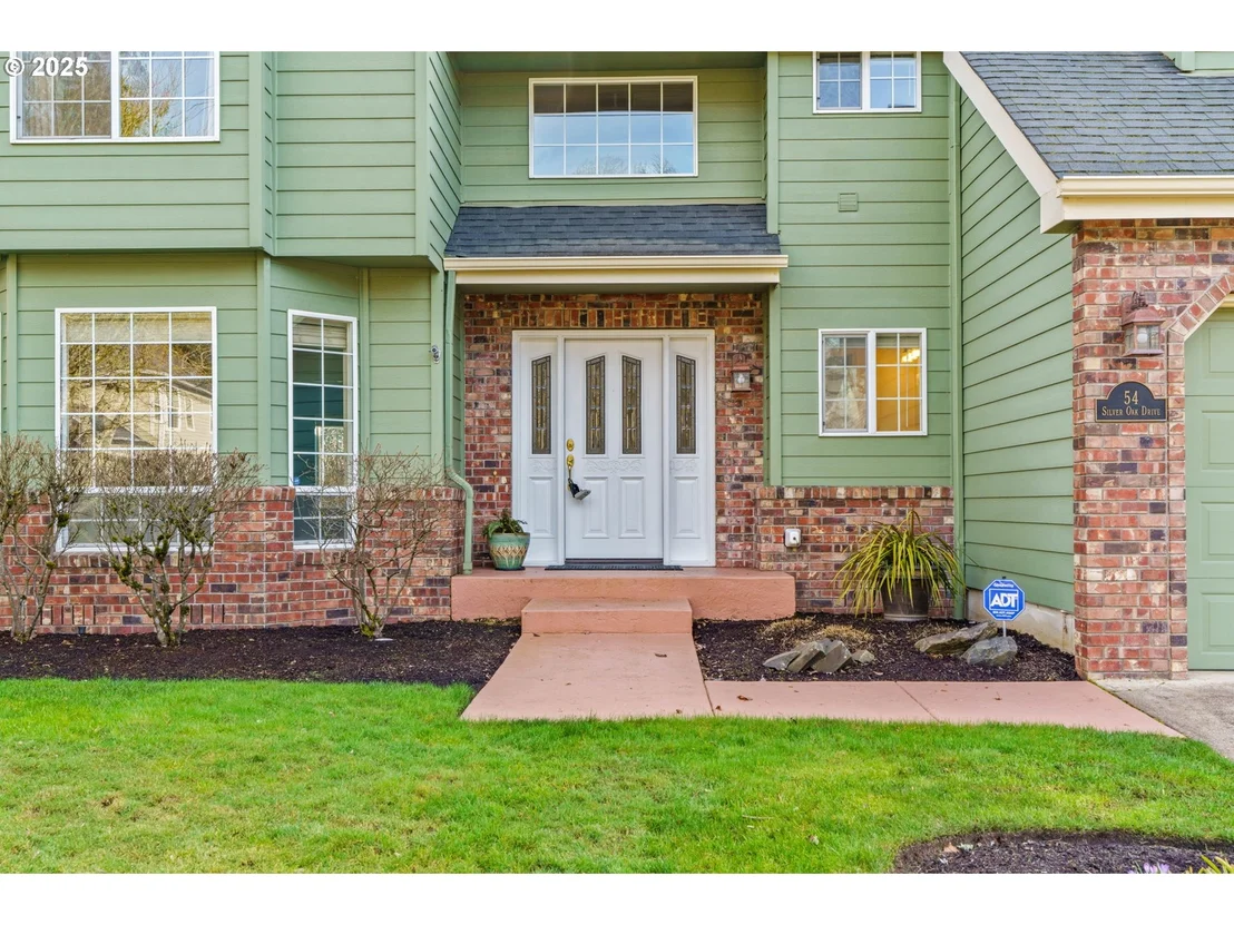 Photo of 54 SILVER OAK DR