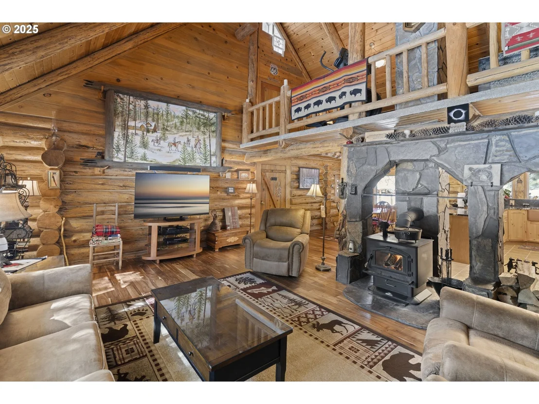 Photo of 140643 KAMLOOP LN