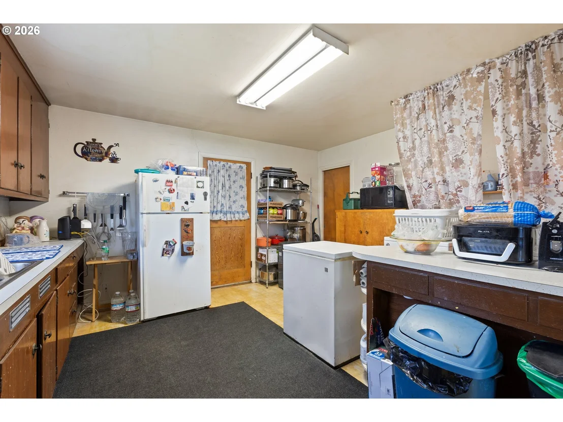Photo of 311 SE GRAPE AVE