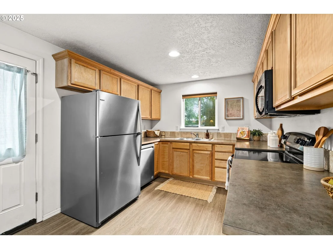 Photo of 3031 HUMMINGBIRD LN