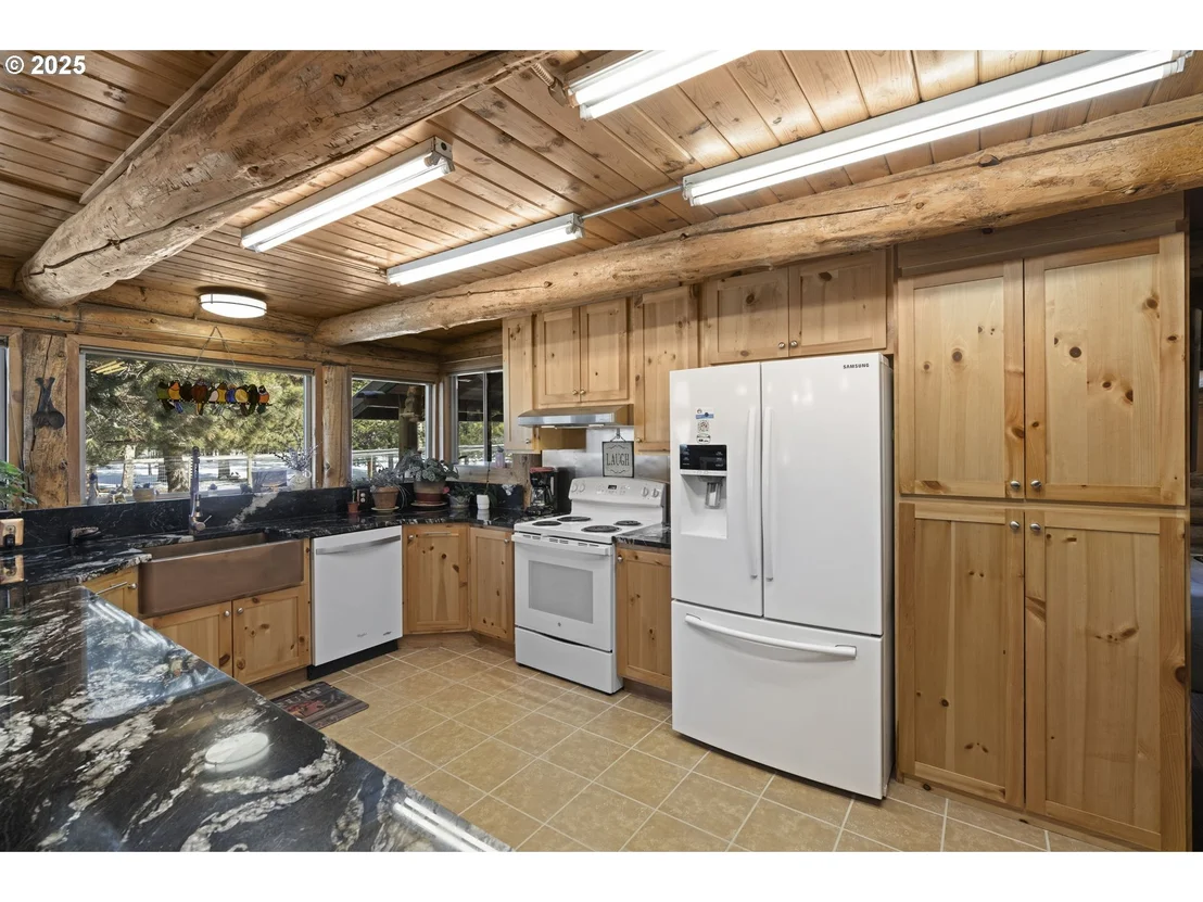 Photo of 140643 KAMLOOP LN