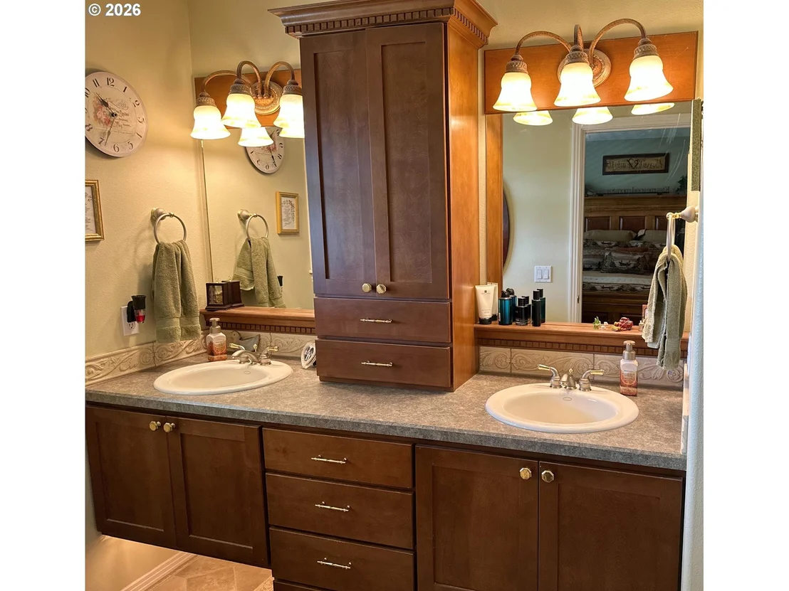 Photo of 33174 LANGMACK RD