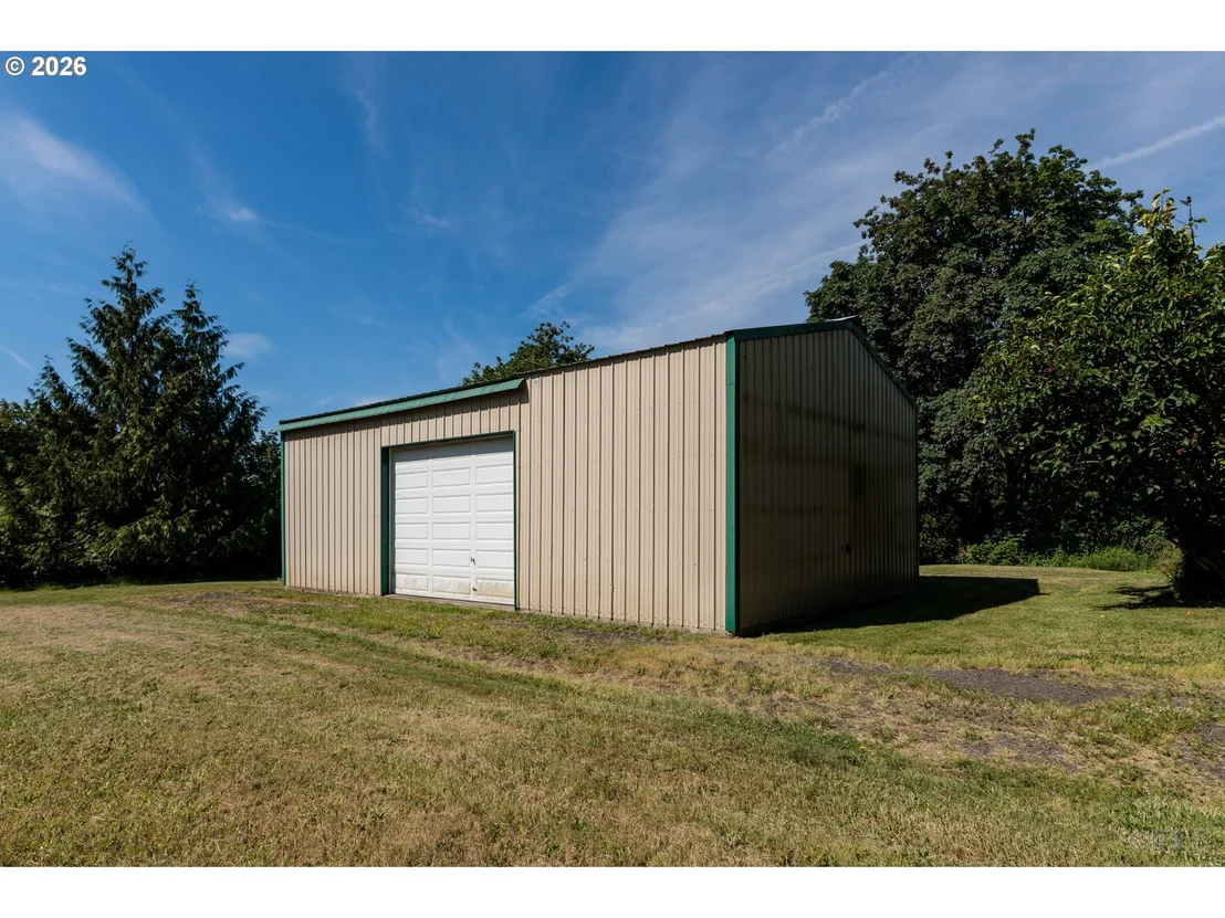 Photo of 66971 MAPLECREST LN