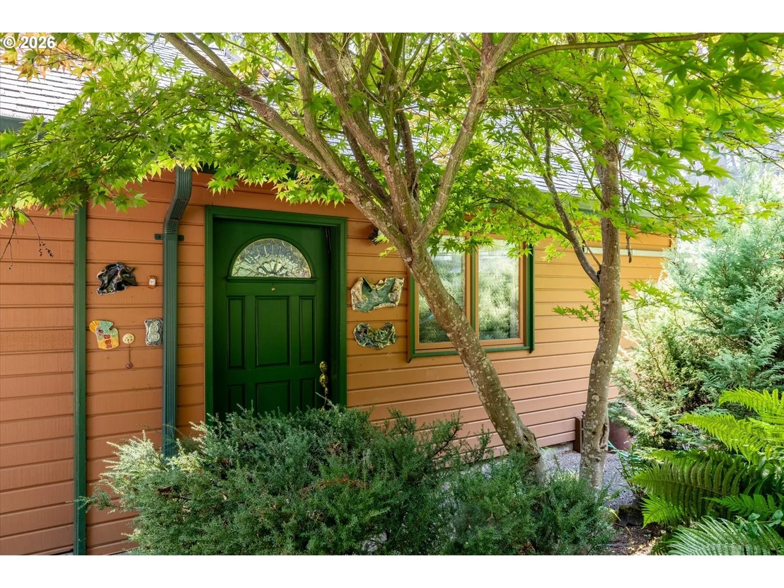 Photo of 2310 DOUGLAS DR