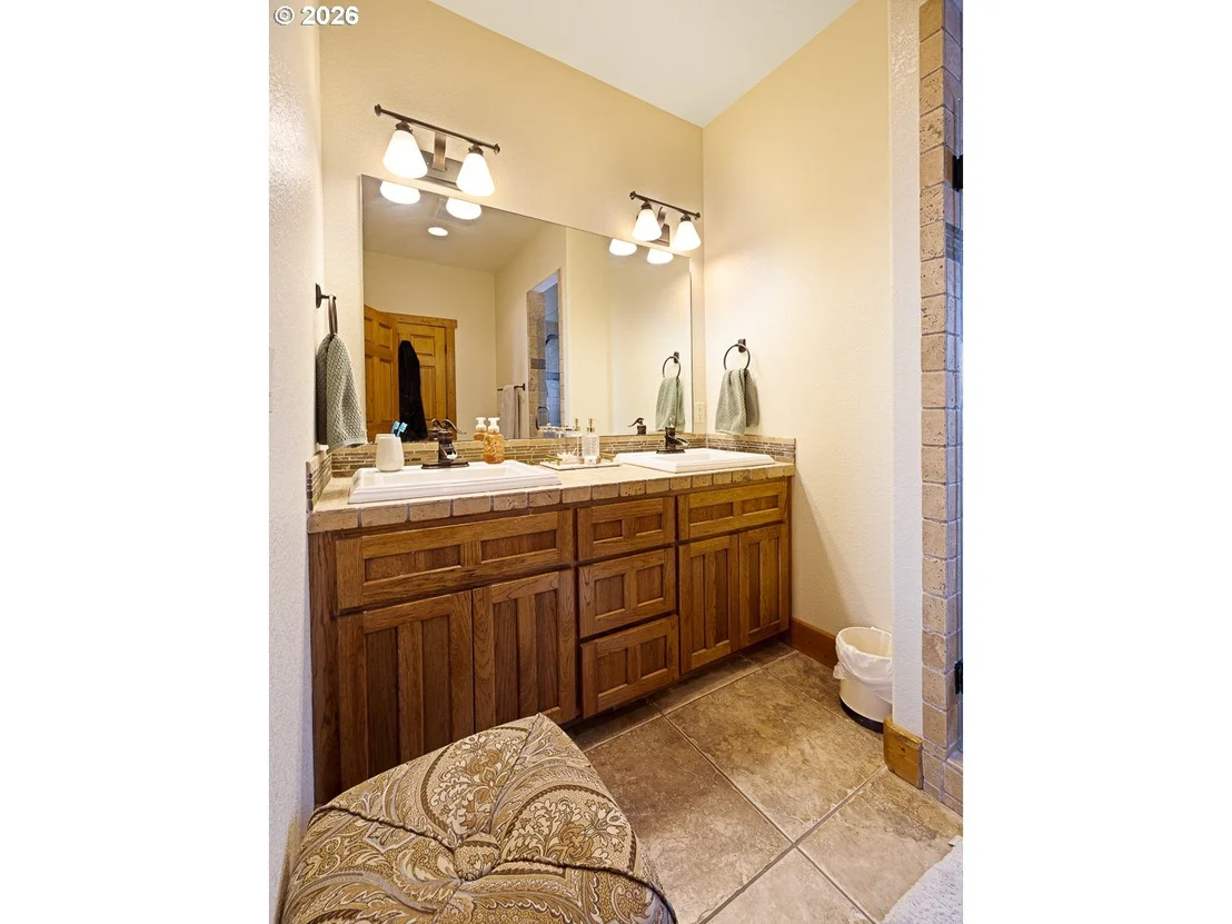 Photo of 4728 COOPERS HAWK RD