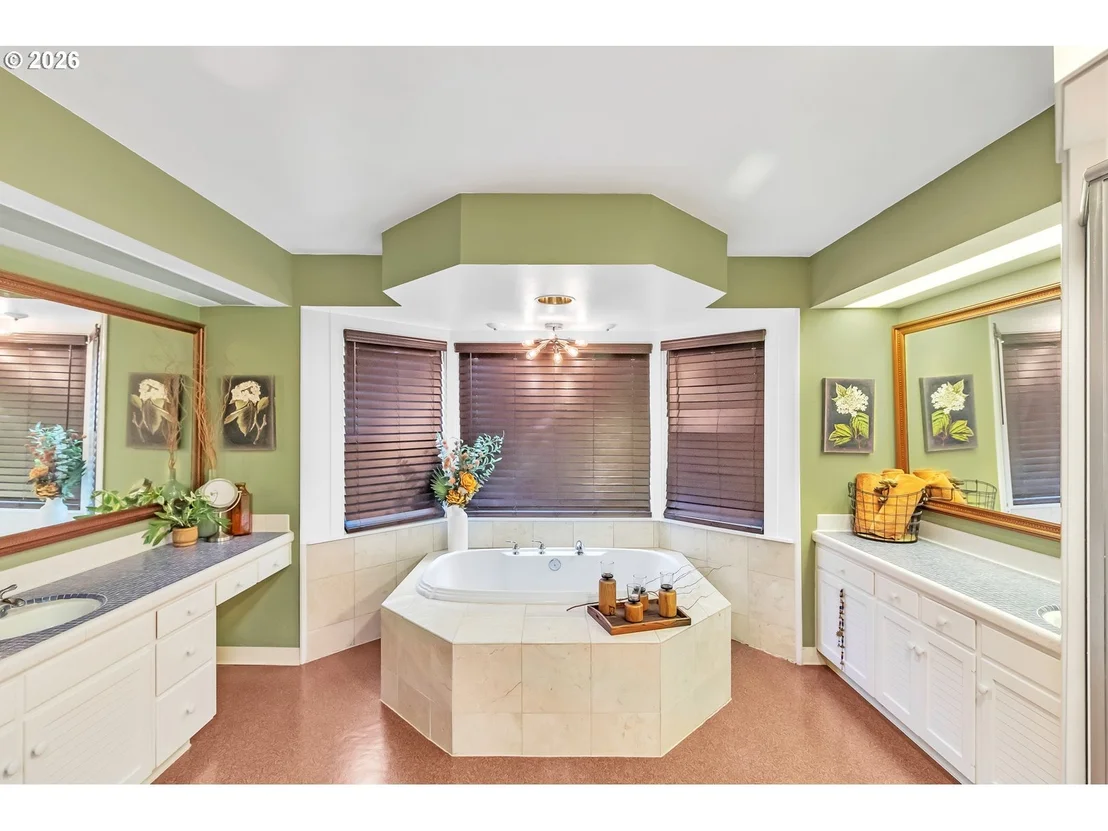 Photo of 2610 HIGHLAND OAKS DR