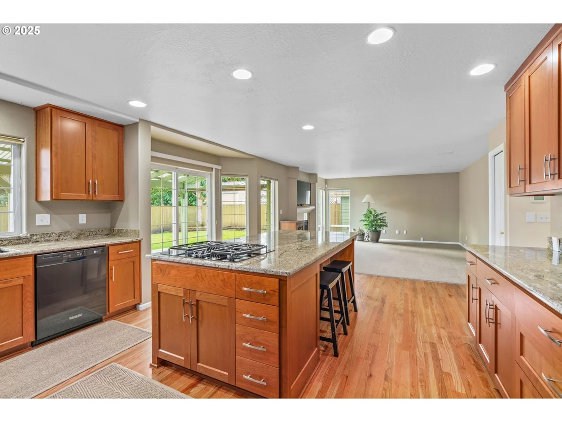 Photo of 54 SILVER OAK DR