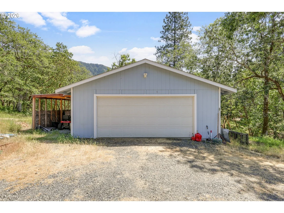 Photo of 235 DEARING WAY