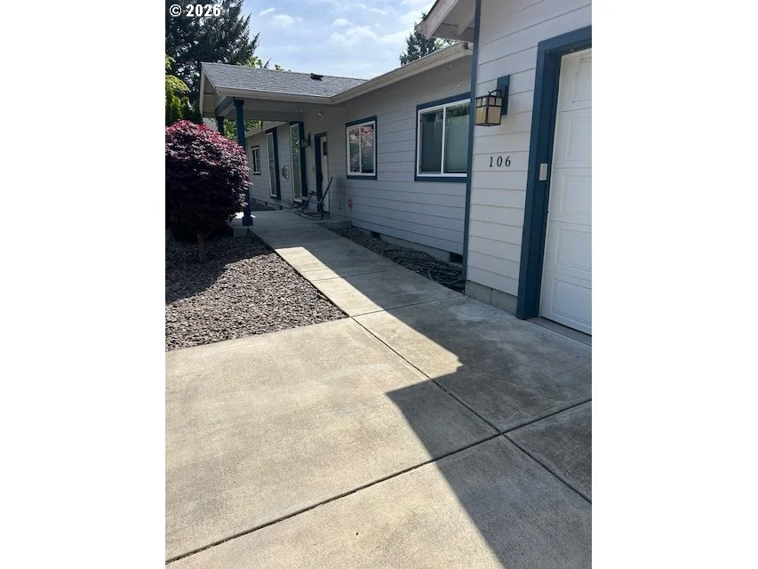 Photo of 106 HANSEN LN