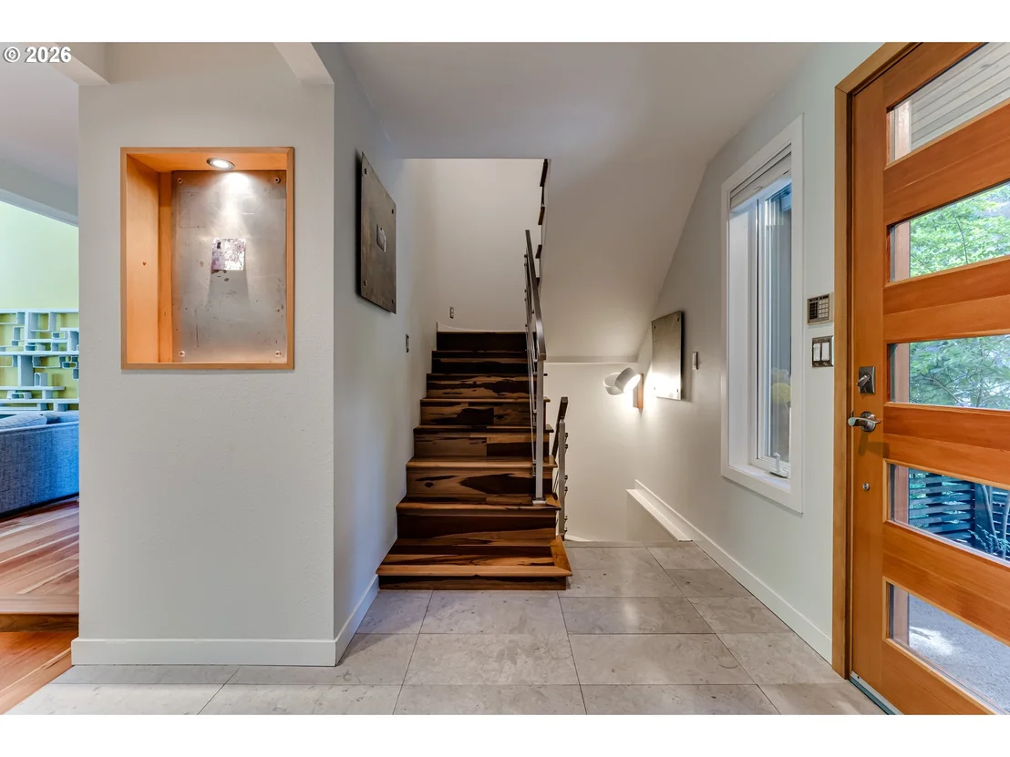 Photo of 38 RIDGELINE DR
