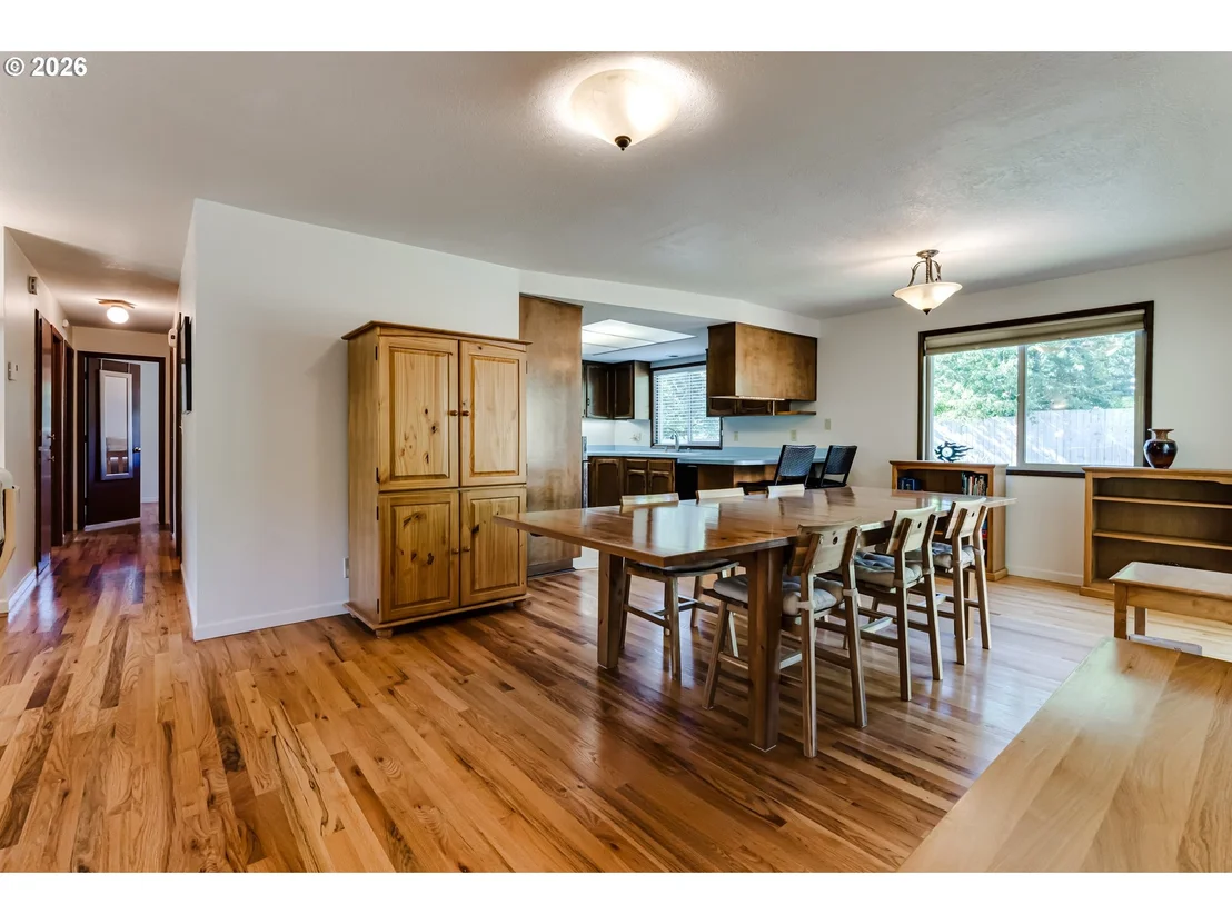 Photo of 450 W 28TH AVE