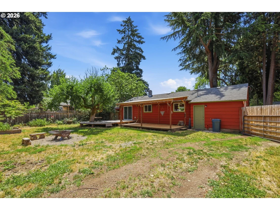 Photo of 605 KOURT DR