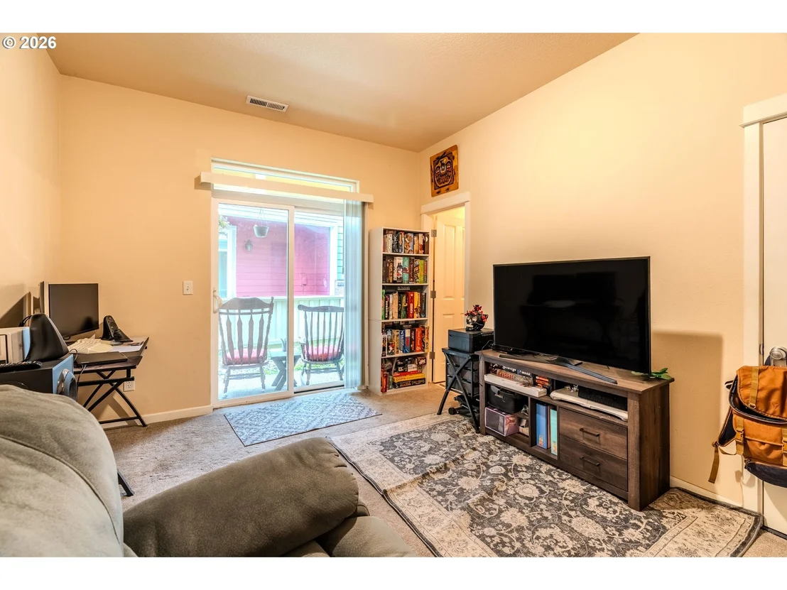 Photo of 866 NW COUNCIL DR
