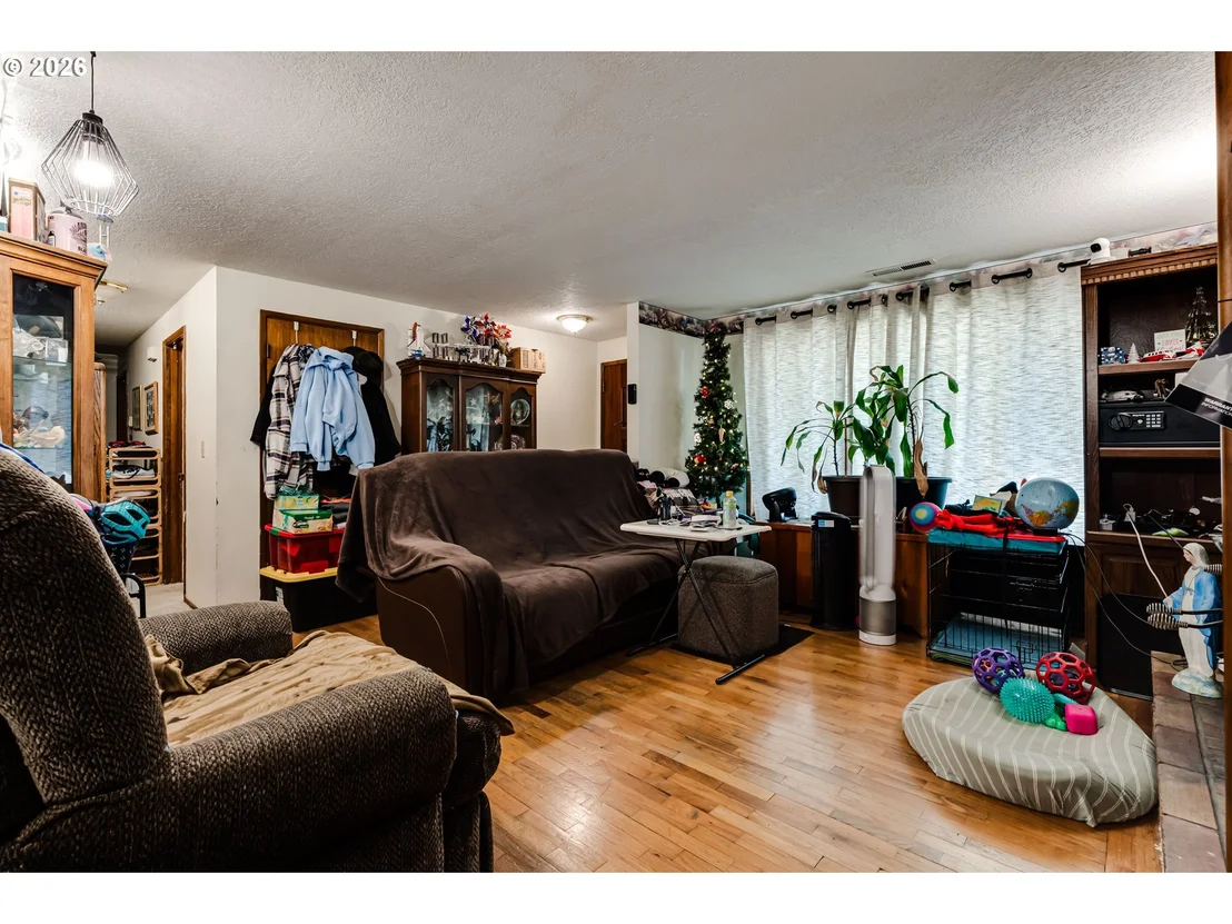 Photo of 930 25TH PL