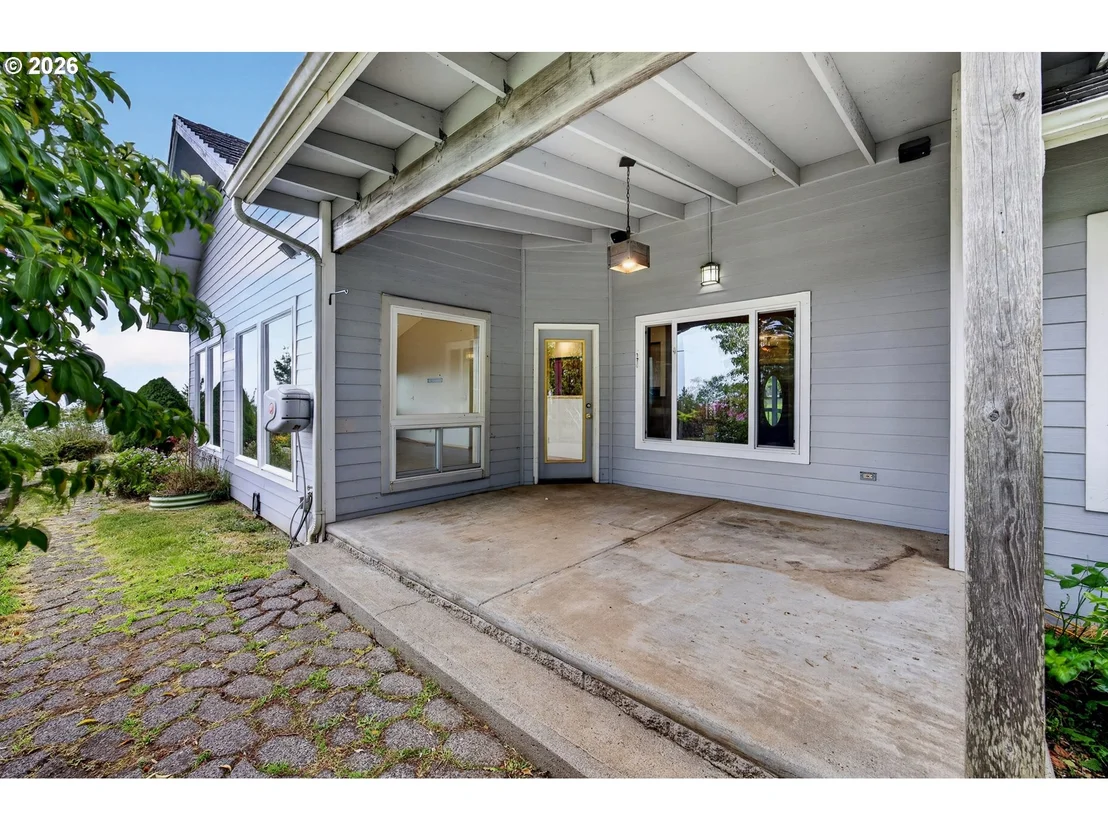 Photo of 720 KINGS AVE