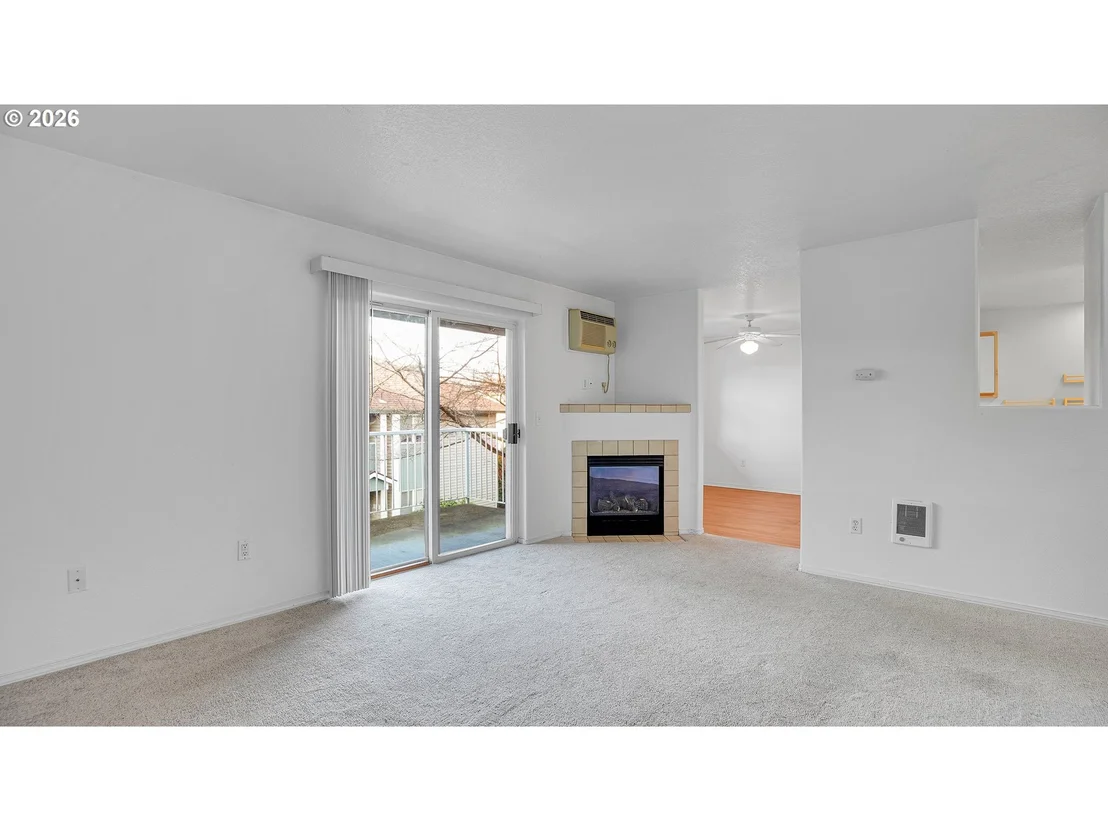 Photo of Unit 258 at 4614 W POWELL BLVD