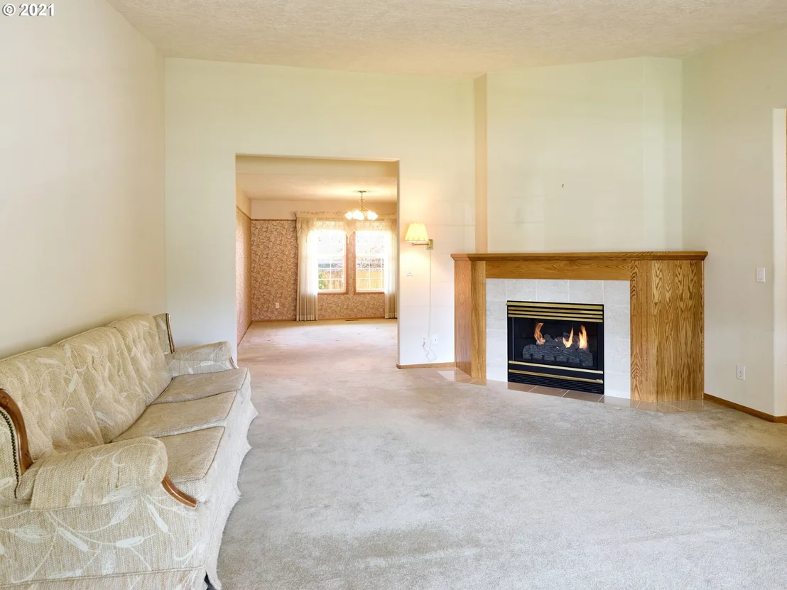 Photo of 610 ANDERSON DR