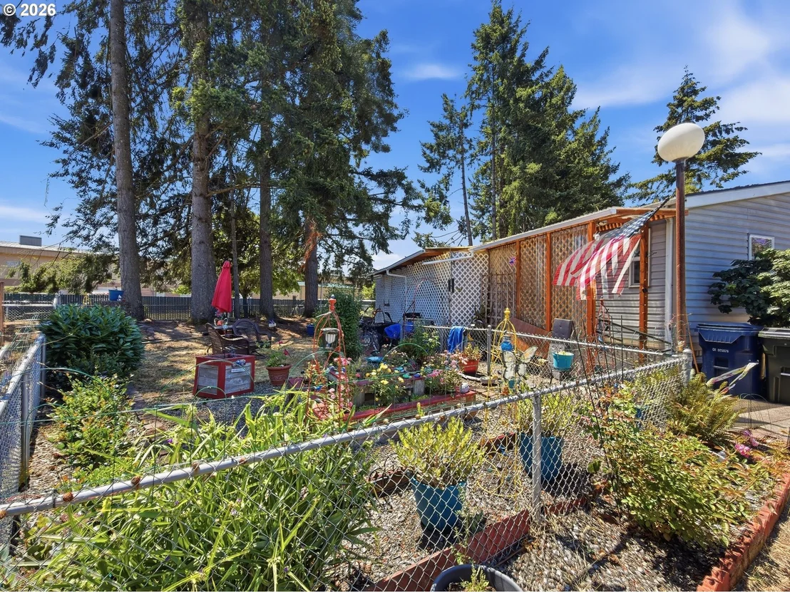 Photo of Unit 39 at 2145 31ST ST