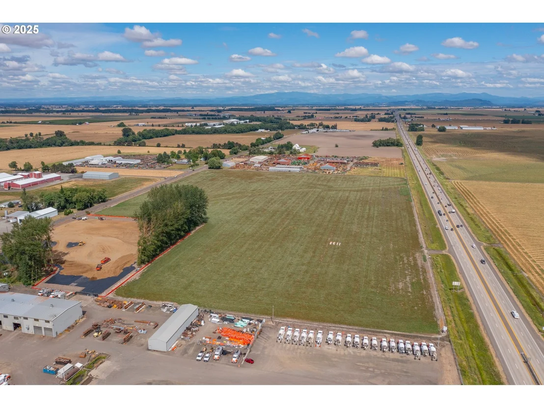 Photo of 32320 Highway 34