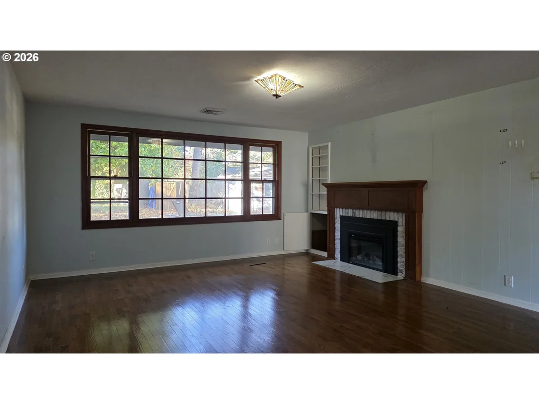 Photo of 551 SHIRE CT