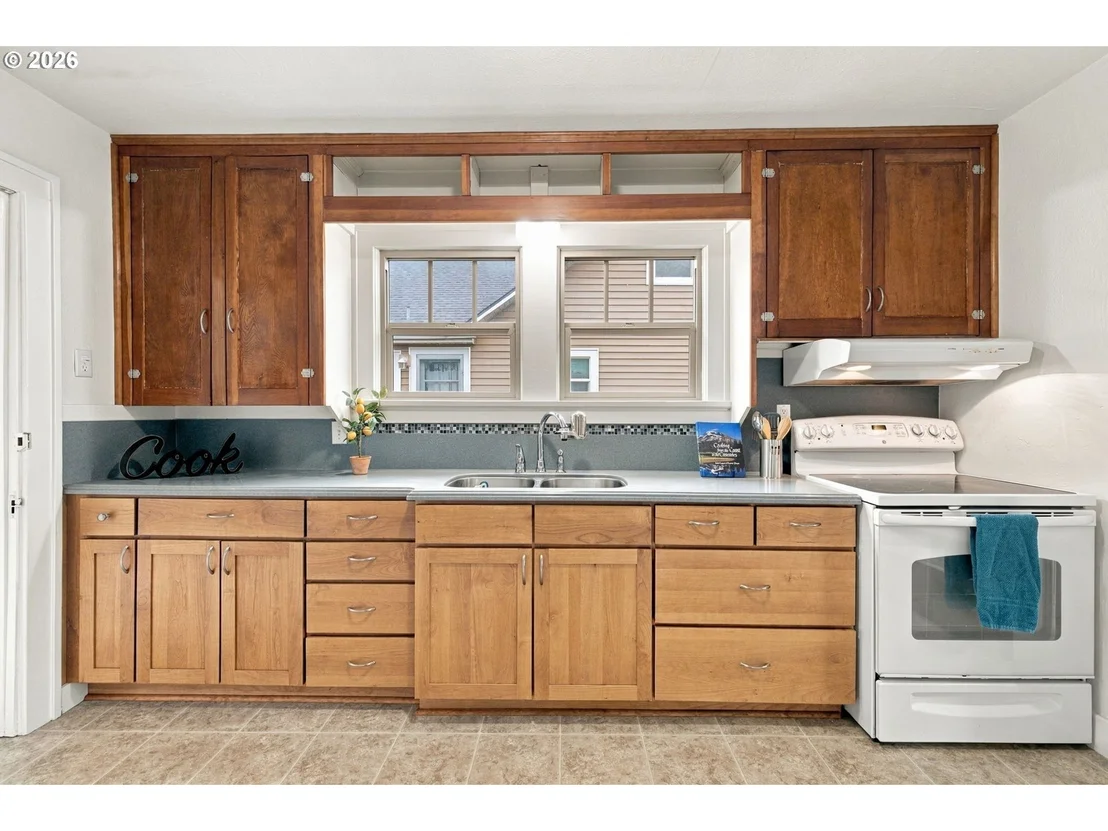 Photo of 352 W M ST