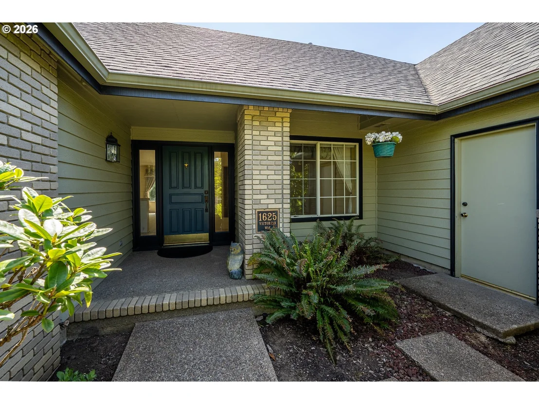 Photo of 1625 VICTORIAN WAY
