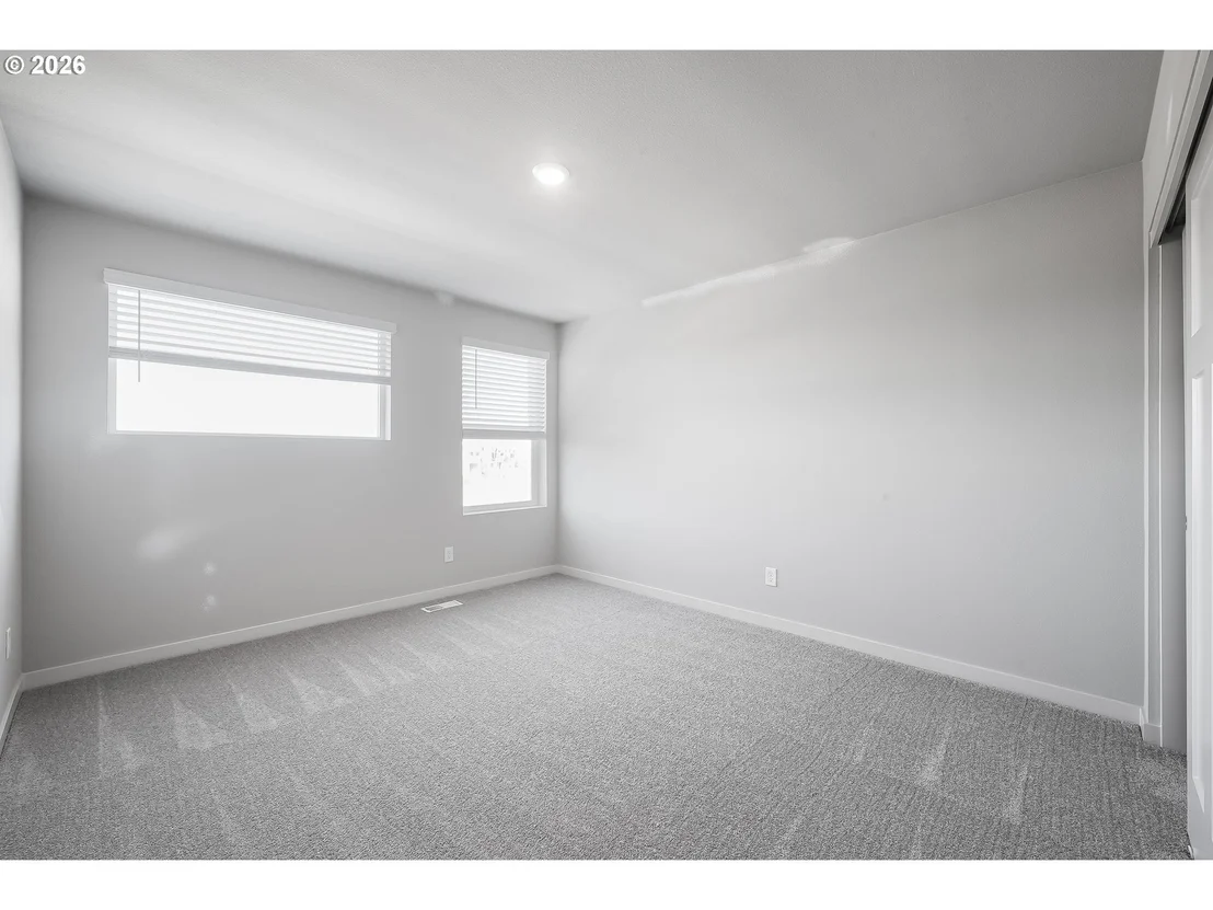Photo of 955 Legacy ST