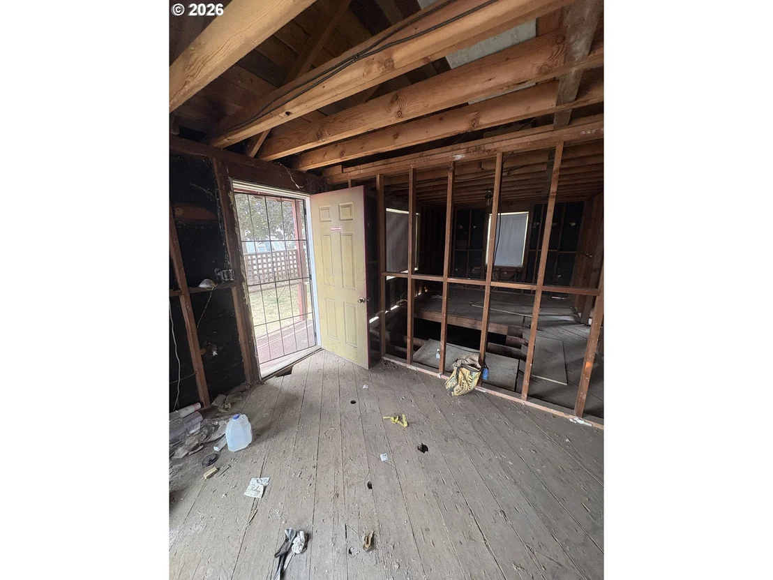 Photo of 1235 JAY ST