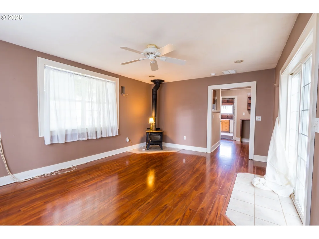 Photo of 495 20TH ST SE