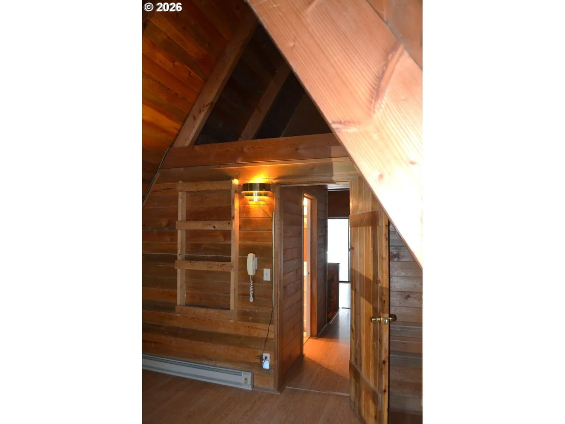 Photo of 132 OZMAR LN