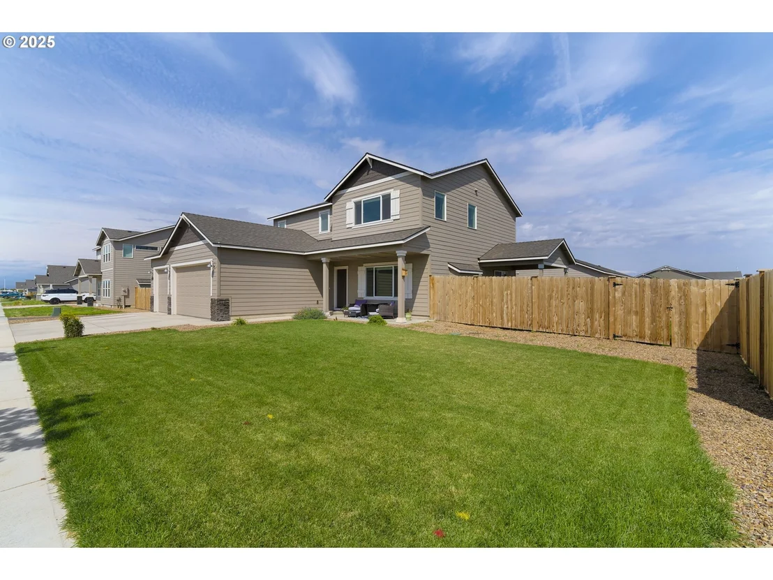 Photo of 280 NW DOUBLE EAGLE AVE
