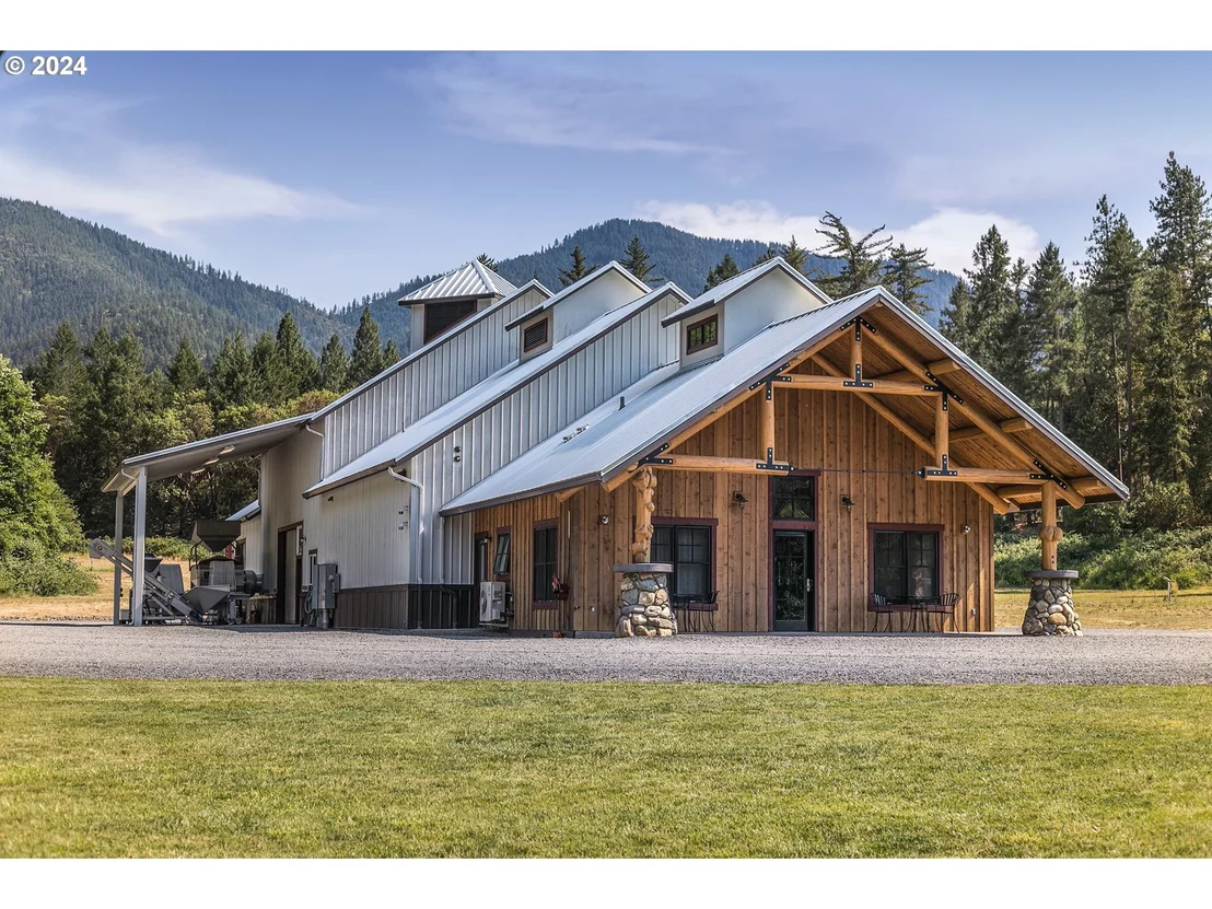 Photo of 11777 Highway 238