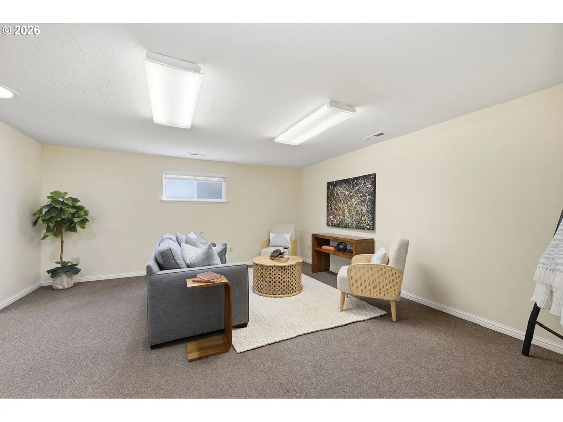Photo of 394 CHERRY DR