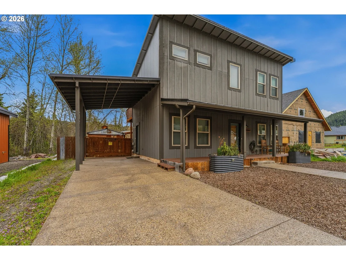 Photo of 48367 ROARING RAPIDS WAY