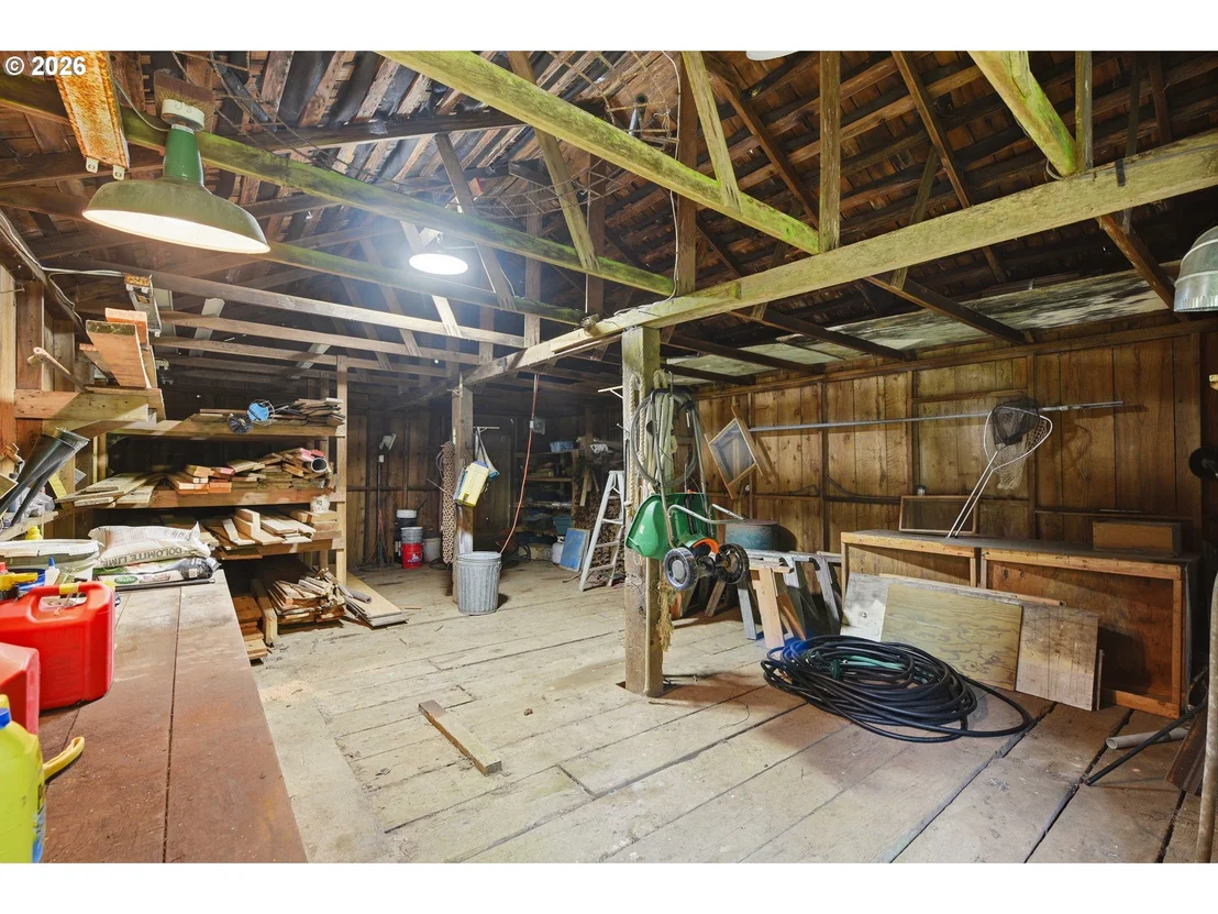 Photo of 61370 OLD WAGON RD